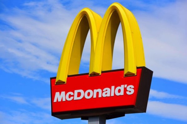 ΗΠΑ: 75 άνθρωποι που έφαγαν από τα McDonald’s μολύνθηκαν από το βακτήριο E.coli