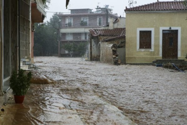 Κύπρος: Πλημμύρισαν δρόμοι και το Γενικό Νοσοκομείο Πάφου