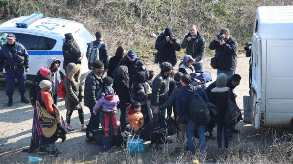 Μεταναστευτικό: Σκληρότερη γραμμή από Γερμανία, Ολλανδία, μειωμένες οι ροές φέτος – Αντιμεταναστευτική ρητορική από Τραμπ