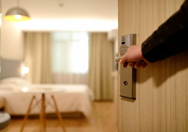 Υποχρεωτικά τα δωμάτια του προσωπικού στα ξενοδοχεία