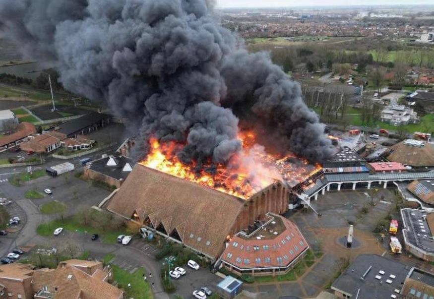 Énormes dégâts dans un centre sportif en France – Il a pris feu