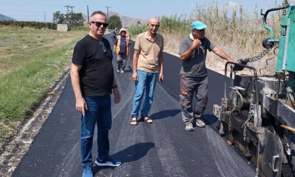 Συνεχίζονται οι ασφαλτοστρώσεις στο Δήμο Τυρνάβου