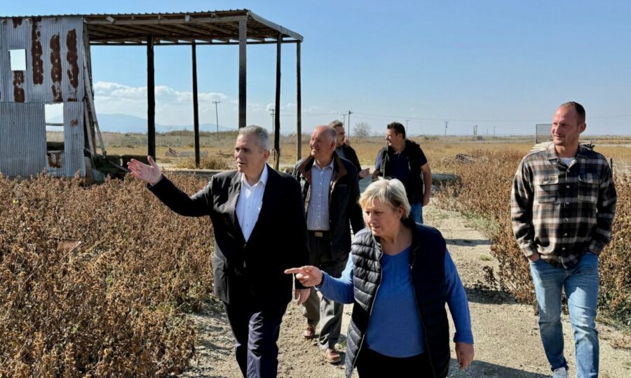 Μ. Χαρακόπουλος με πλυμμυροπαθείς στην Αμυγδαλή: Να μην αποζημιωθούμε “όταν τα γαϊδούρια ανέβουν στις καρυδιές” – Ραντεβού με Τριαντόπουλο για αποζημιώσεις κρατικής αρωγής