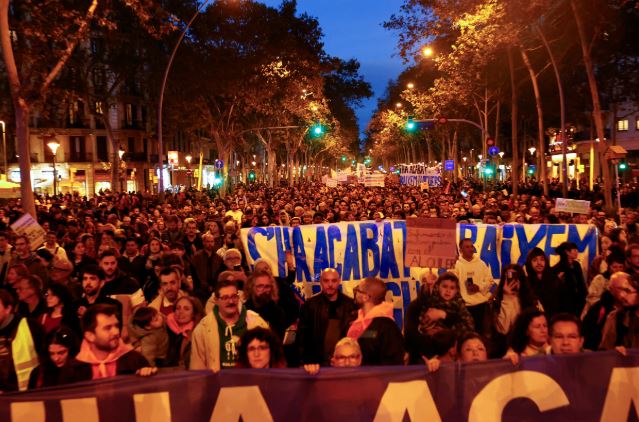 Ισπανία: Χιλιάδες διαδήλωσαν στη Βαρκελώνη, ζητώντας να μειωθούν τα ενοίκια