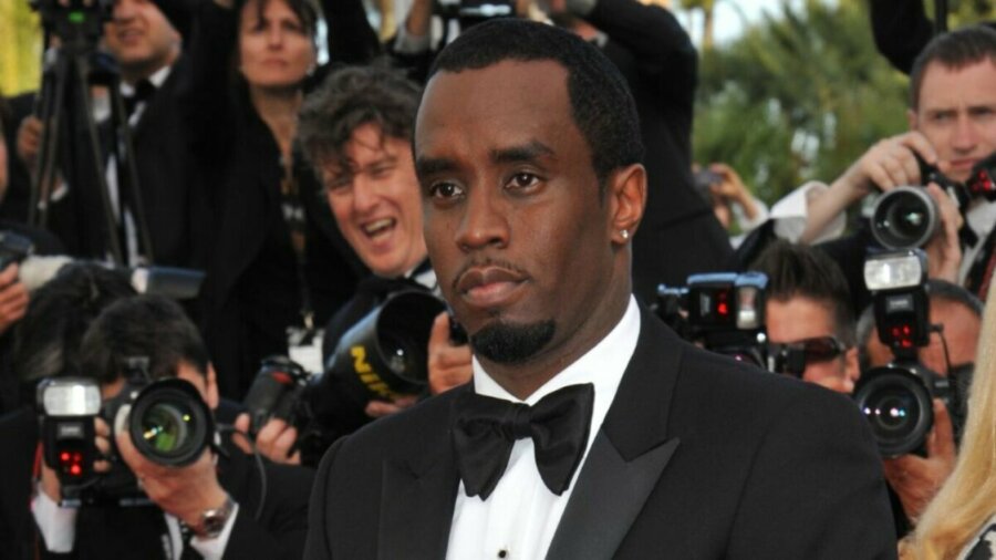 Diddy: Είναι πολύ αδύνατος και ο εγκλεισμός αρχίζει να τον φθείρει, λέει δημοσιογράφος που παρακολούθησε την ακρόασή του