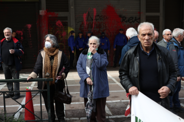 Πότε θα μπουν οι συντάξεις – Όλες οι ημερομηνίες ανά Ταμείο