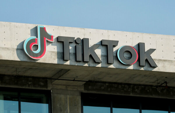 Ποιος θα πάρει το TikTok; Φήμες θέλουν τους μνηστήρες να κάνουν ουρά