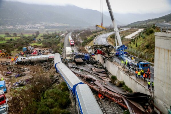 Τέμπη: Ποινικές διώξεις σε 4 στελέχη της Πυροσβεστικής – Η Εισαγγελία Εφετών Λάρισας τους εγκαλεί για πράξεις και παραλείψεις στο πεδίο