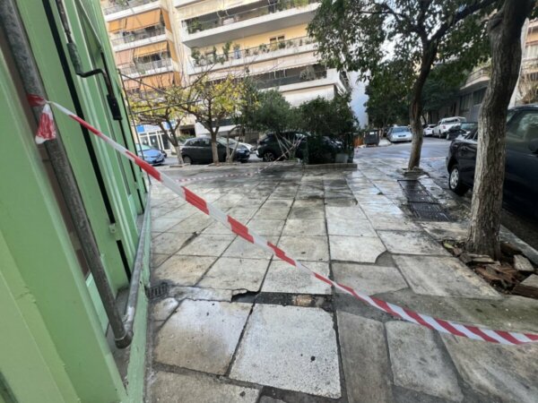 Βουτιά θανάτου για ηλικιωμένο στα Πατήσια – Έπεσε από τον 4ο όροφο πολυκατοικίας