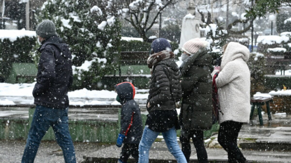 Έρχεται κρύο και βουτιά της θερμοκρασίας έως 10 βαθμούς – Προγνώσεις για χιόνια και στην Αττική, πώς θα κινηθεί η κακοκαιρία Coral