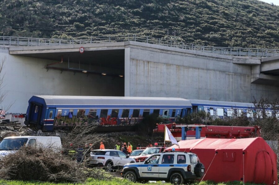 Εισαγγελία Λάρισας: Δεν δώσαμε εντολή για παρέμβαση στο χώρο του δυστυχήματος στα Τέμπη